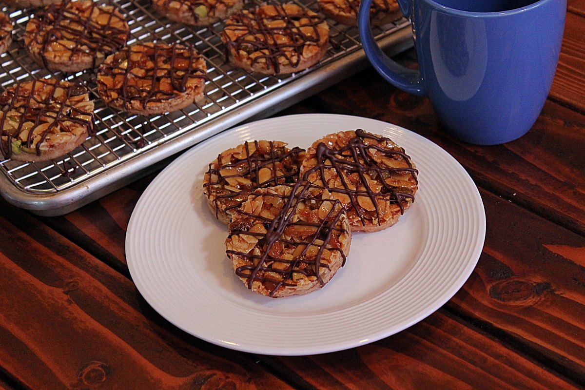 Sara's Cooking Class: Caramel Nut Brownie