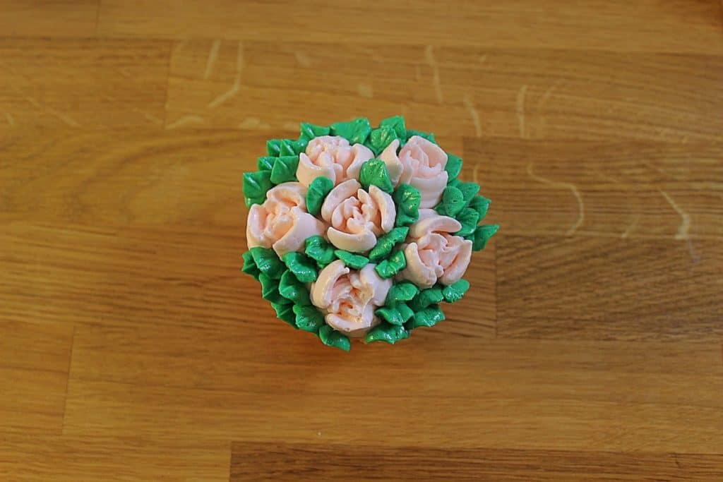 How to Use a Rose Russian Piping Tip Windy City Baker